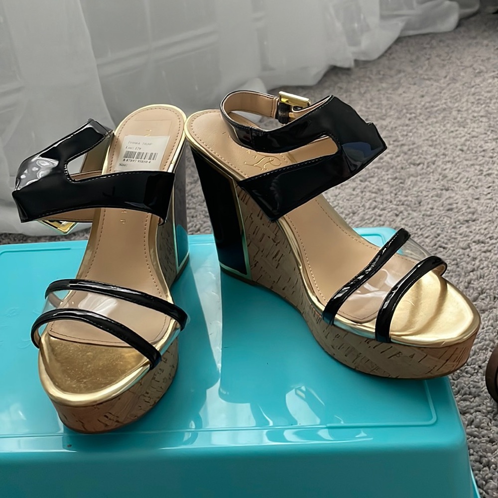 NWT Ivanka Trump Sandals Size 7.5 🌷🌷🌷